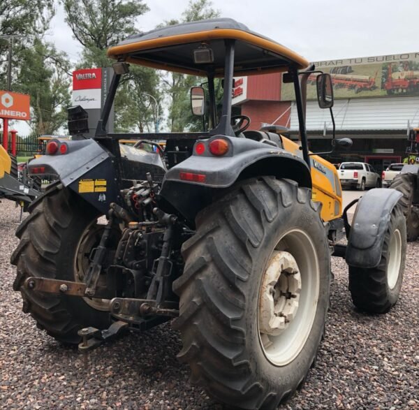 Tractor VALTRA BM100 4X4 con 3 puntos ROPS modelo 2007 - Imagen 3