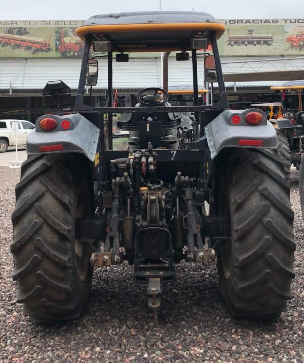 Tractor VALTRA BM100 4X4 con 3 puntos ROPS modelo 2007 - Imagen 5