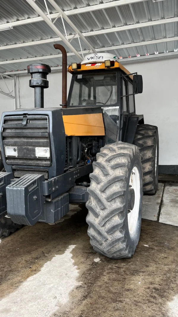 Tractor modelo 1880