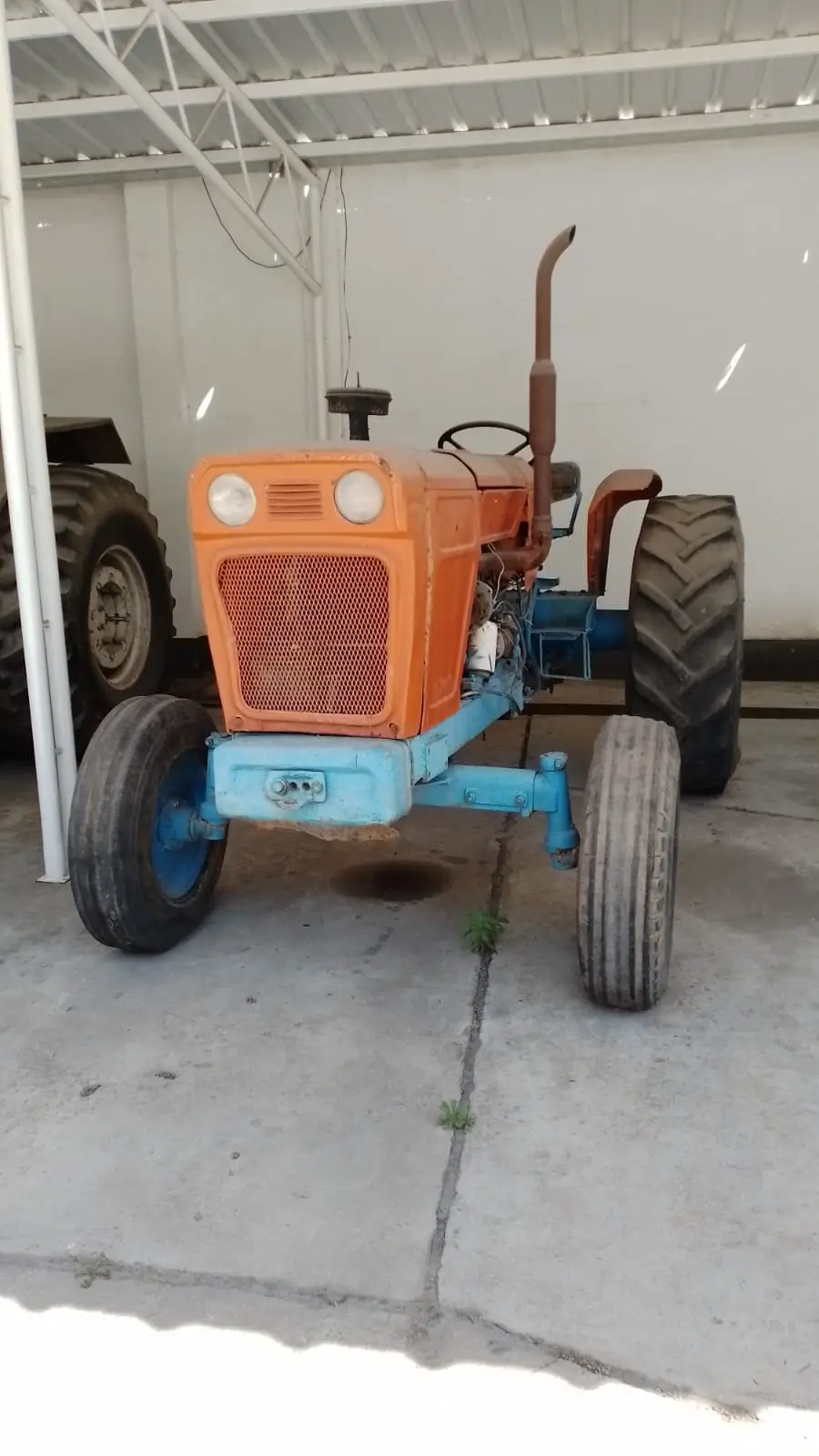 Tractor Fiat 700 - Imagen 2