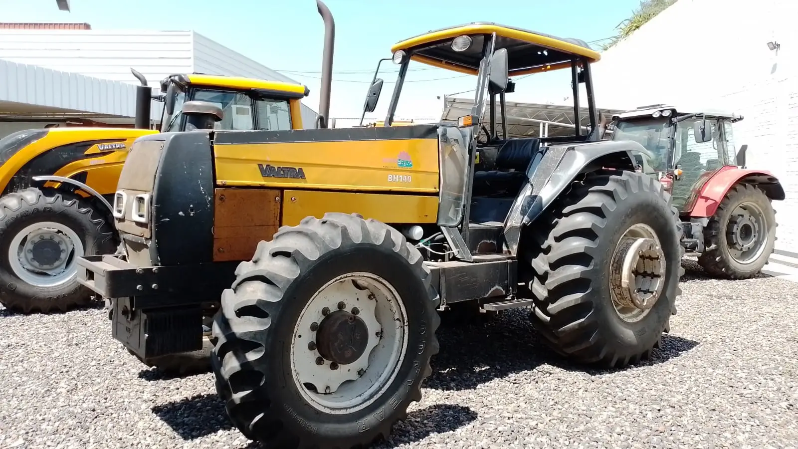 Tractor valtra bh 140 - Imagen 2