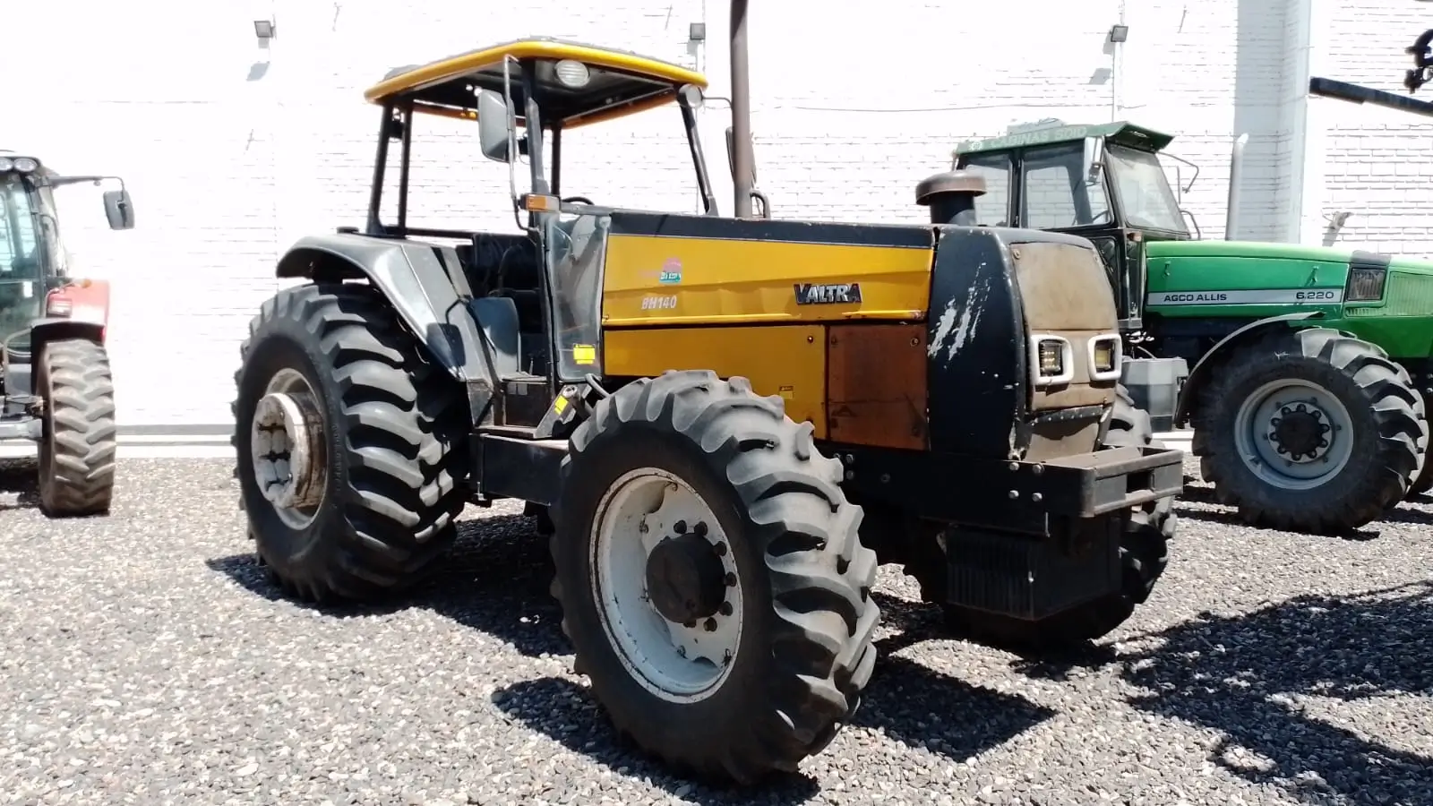 Tractor valtra bh 140